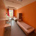 2-rent Group Rooms&apartments Gkp2 Hotell 2*