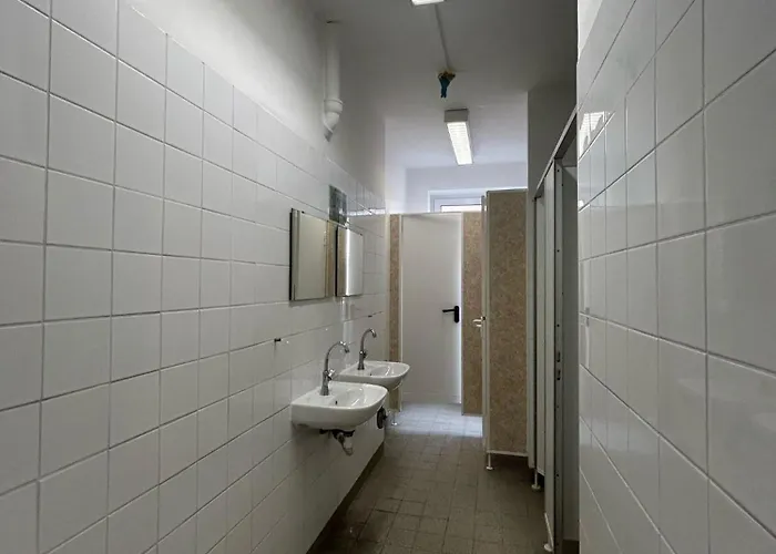 2-rent Group Rooms&apartments Gkp2 *
