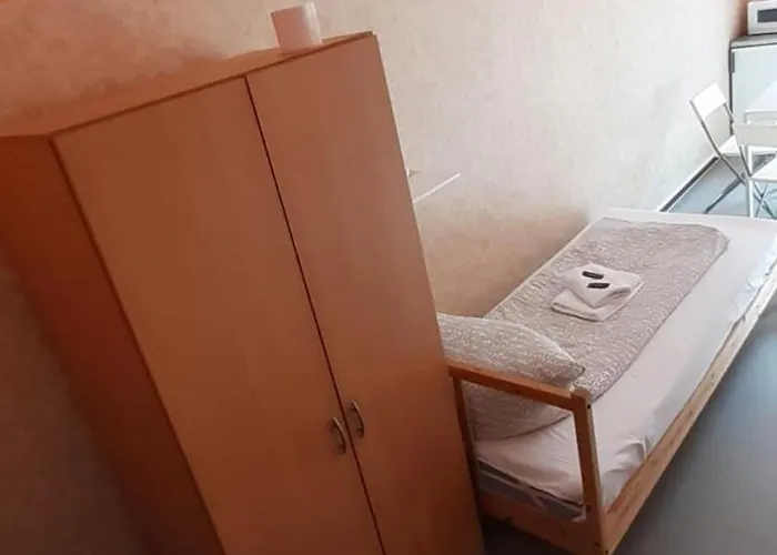 Hotel 2-rent Group Rooms&apartments Gkp2 *
