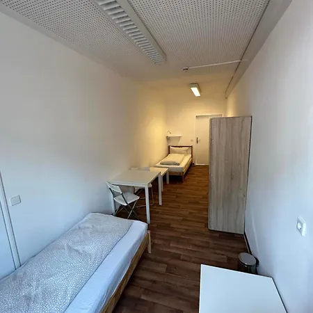 2-rent Group Rooms&apartments Gkp2 Hostel