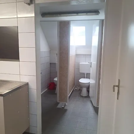 2-rent Group Rooms&apartments Gkp2 *