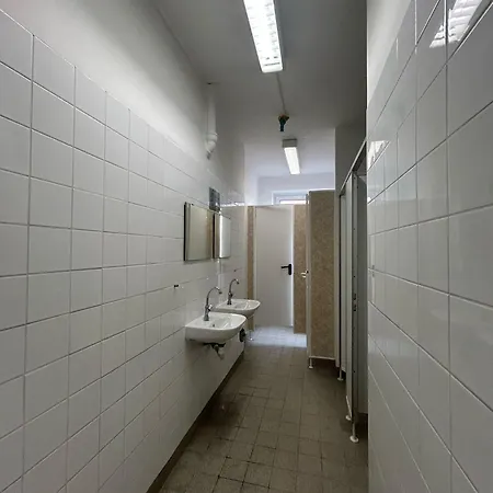 2-rent Group Rooms&apartments Gkp2 *