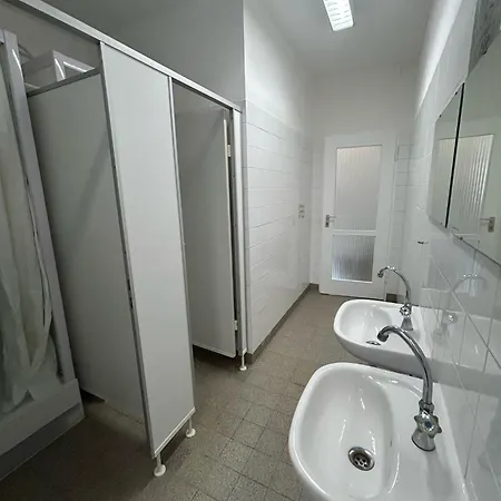 2-rent Group Rooms&apartments Gkp2 * Munich