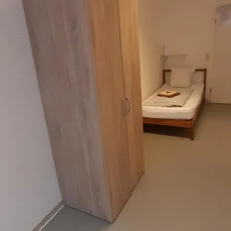 2-rent Group Rooms&apartments Gkp2 Hostel