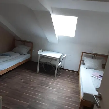 2-rent Group Rooms&apartments Gkp2 *