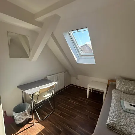 2-rent Group Rooms&apartments Gkp2 Auberge de jeunesse *