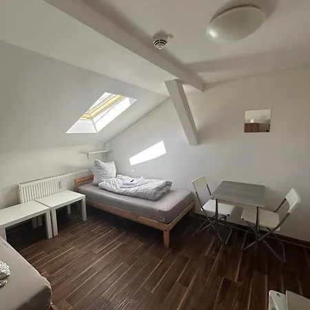 Auberge de jeunesse 2-rent Group Rooms&apartments Gkp2 *