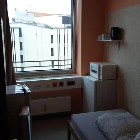 Hotel Budget Downtown & Gkp 2 *