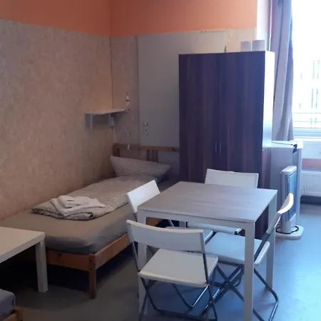 Hotel Budget Downtown & Gkp 2