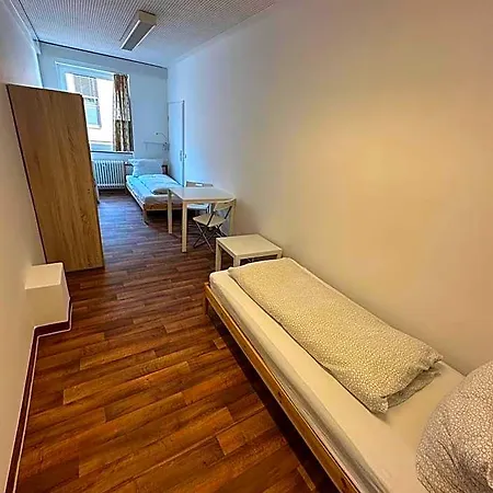 Hostel 2-rent Group Rooms&apartments Gkp2 *