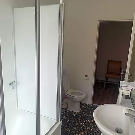 2-rent Group Rooms&apartments Gkp2 Hostel *