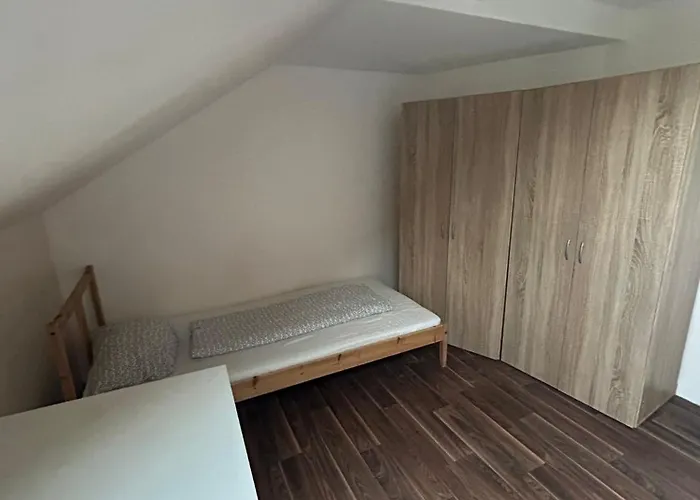 Hotel 2-rent Group Rooms&apartments Gkp2 *