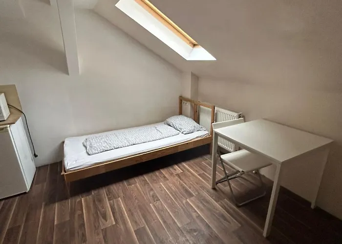 2-rent Group Rooms&apartments Gkp2 מלון *