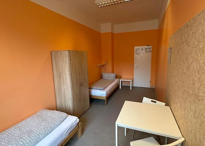 2-rent Group Rooms&apartments Gkp2 Hotel *