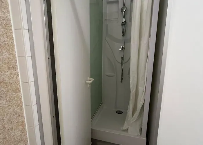 2-rent Group Rooms&apartments Gkp2 ホテル
