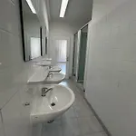 2-rent Group Rooms&apartments Gkp2 Hotel 2*