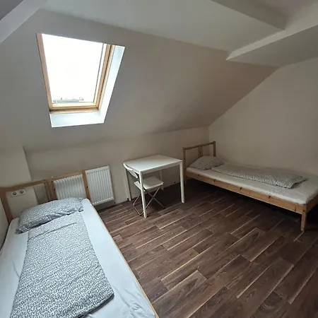2-rent Group Rooms&apartments Gkp2 *