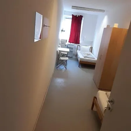 Hotel Budget Downtown & *