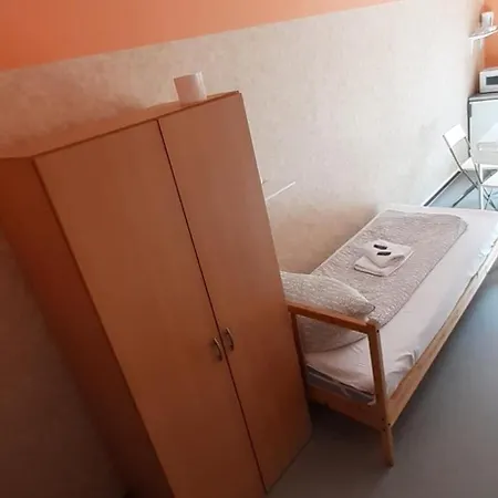 Vandrerhjem 2-rent Group Rooms&apartments Gkp2 *